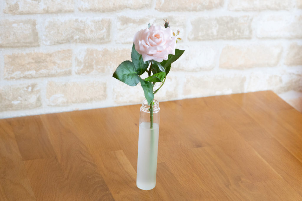 一輪刺しのアロマデュフューザーピンク